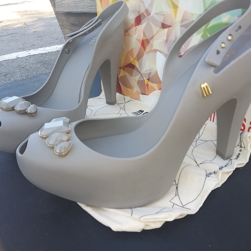 New in the box Melissa ultragirl heel special shoe